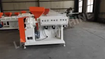 Crimped wire mesh machine